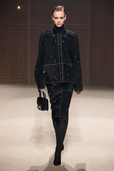 Look 1